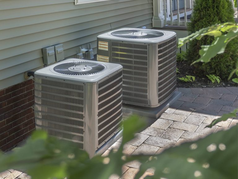 Heating & Cooling in One: Why Minneola Homeowners Are Moving to Heat Pumps This Fall